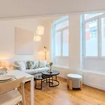 Charming Renovated And Bright In The Center Διαμέρισμα *