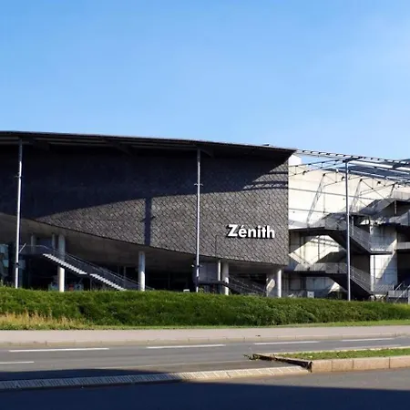 Charming Renovated And Bright In The Center 아파트 릴