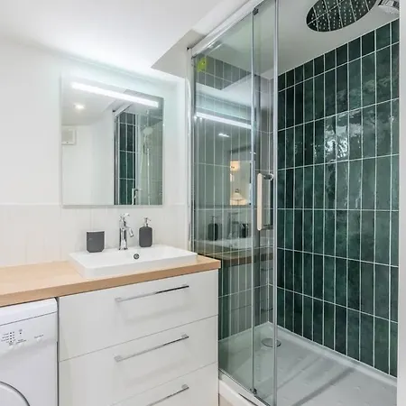 Charming Renovated And Bright In The Center Apartamento