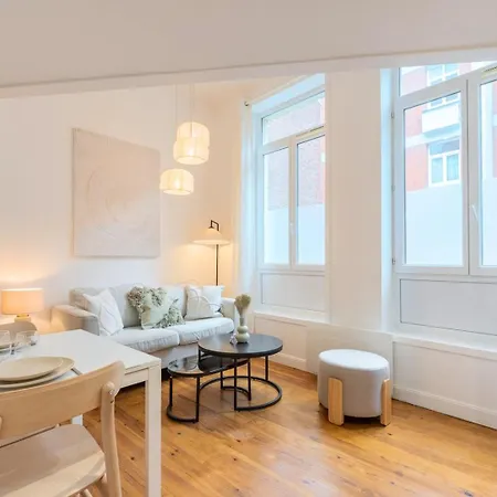 Charming Renovated And Bright In The Center Appartement *