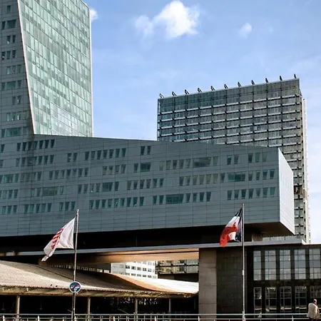 Charming Renovated And Bright In The Center Apartamento *