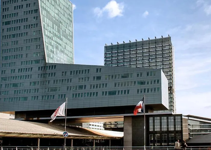 Charming Renovated And Bright In The Center Appartement *