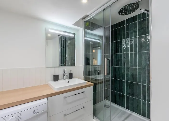 Charming Renovated And Bright In The Center Appartement